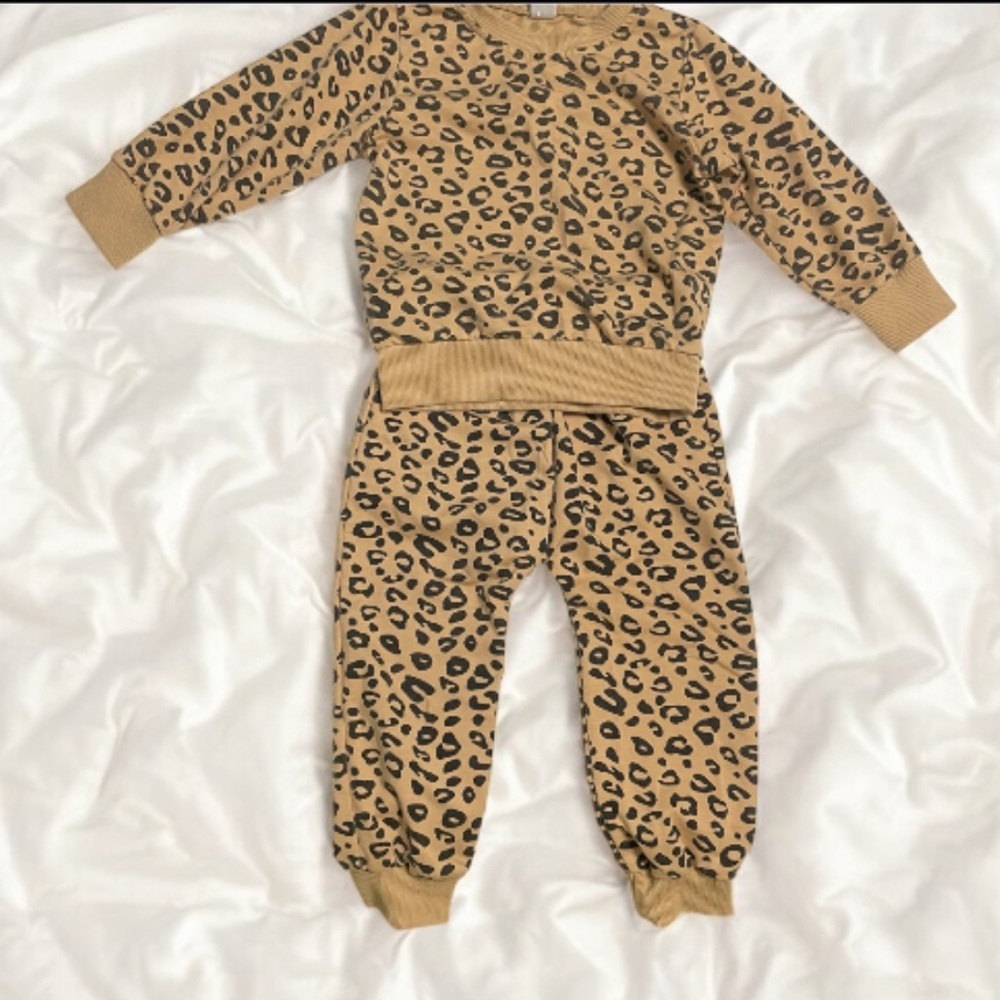 Amazon Kids Leopard Print Matching Set - Brown - Picture 4 of 12